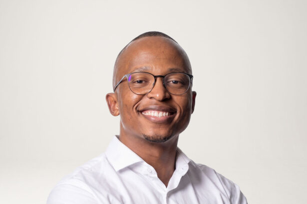 dr. vuyane mhlomi co-founder and ceo of quro medical